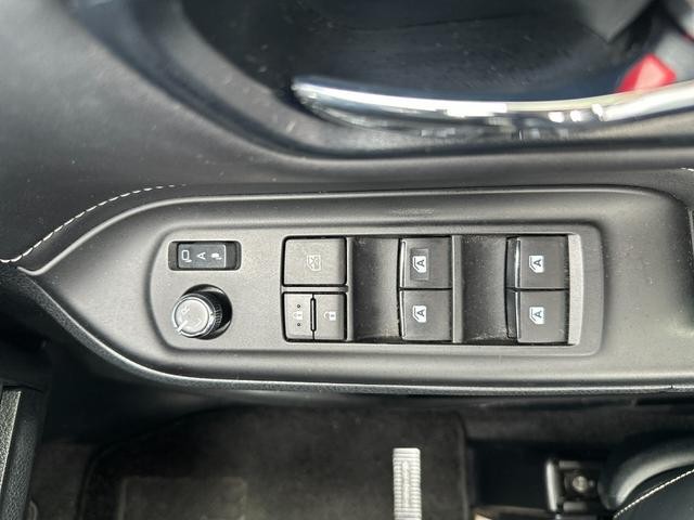 0501561A30260820W00616.jpg