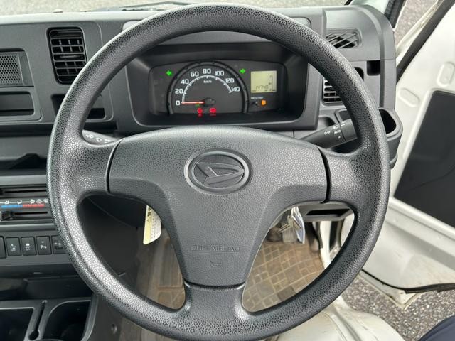 0504129A30261002W00619.jpg