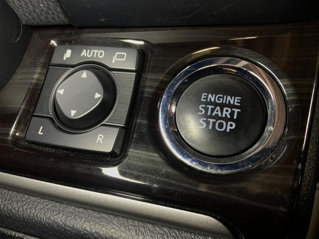 0504839A30260915W00419.jpg