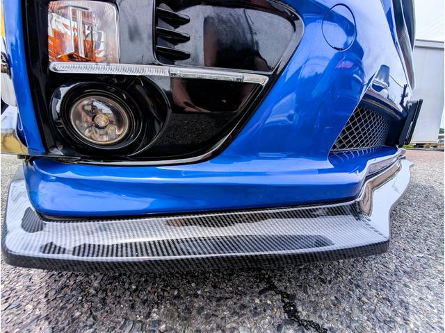 0730098A30260620W00206.jpg