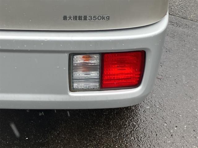 0840117A30260602W00218.jpg