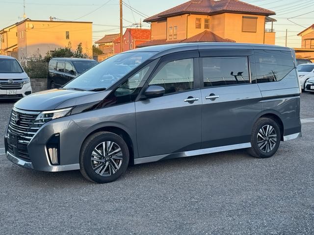 0541447A30261010W00112.jpg