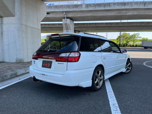 1300069A30260517W00115.jpg