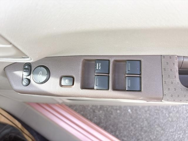 0203922A30260807W00618.jpg