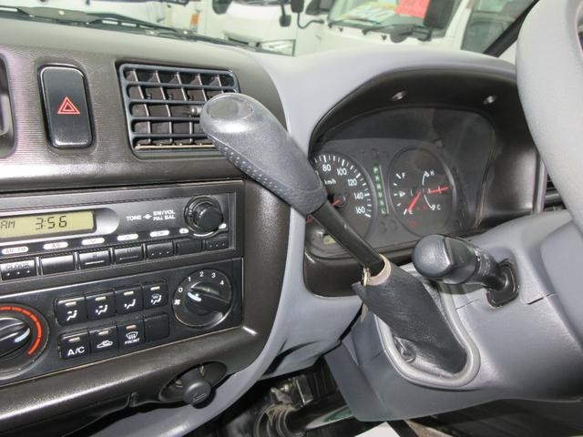 0540197A30261004W00115.jpg