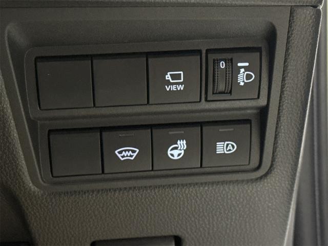 0404241A30260912W00410.jpg