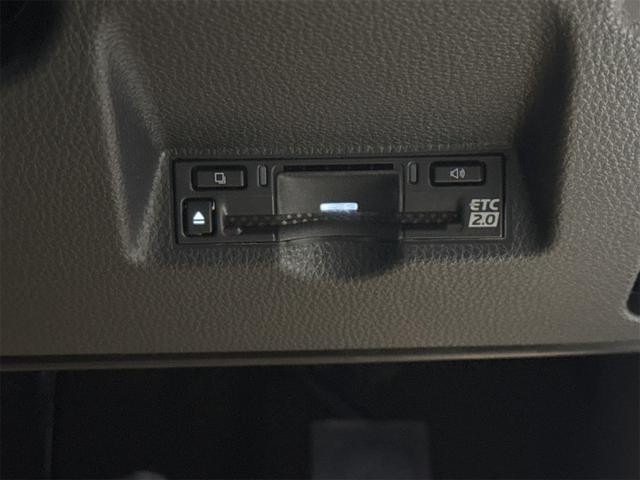 0404241A30260912W00411.jpg