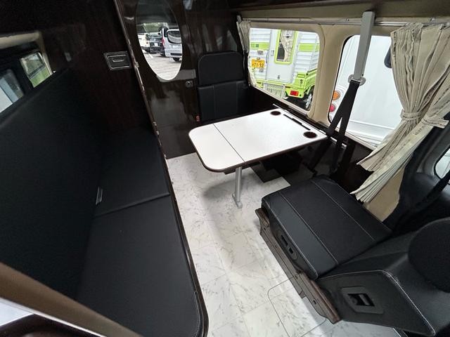 0704375A30260829W00205.jpg