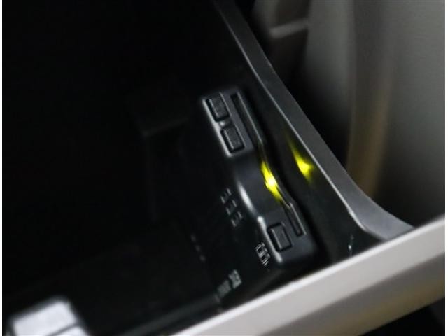0560809A30260927W00312.jpg