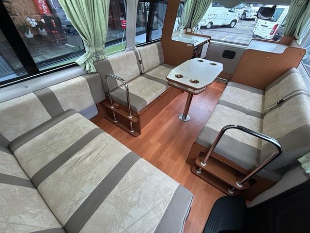 0704375A30260829W00305.jpg