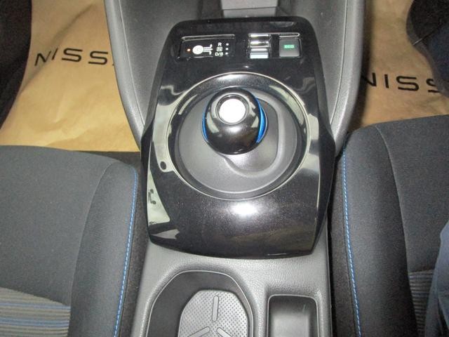 0200772A30261004W00207.jpg