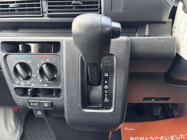0520020A30260708W00108.jpg