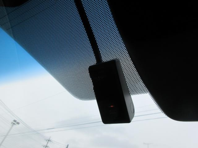 0541410A30261005W00212.jpg