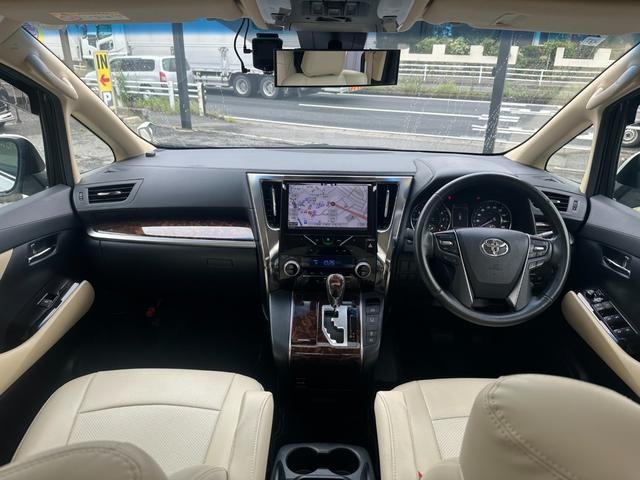 0560617A30260913W00204.jpg