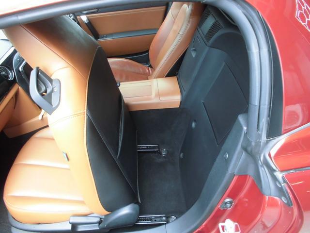 0903693A30260618W00111.jpg