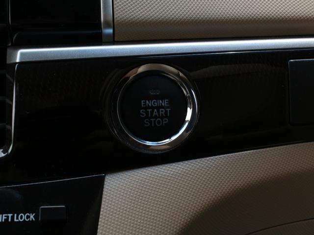 0520046A30260605W01118.jpg