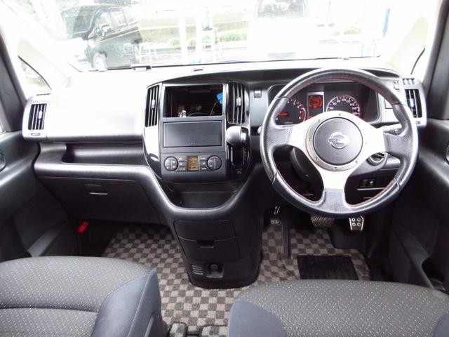 0551542A30260930W00117.jpg