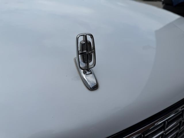 0540491A30260718W00216.jpg