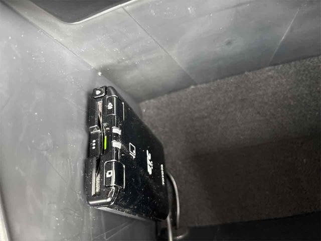 1300934A30261005W00105.jpg