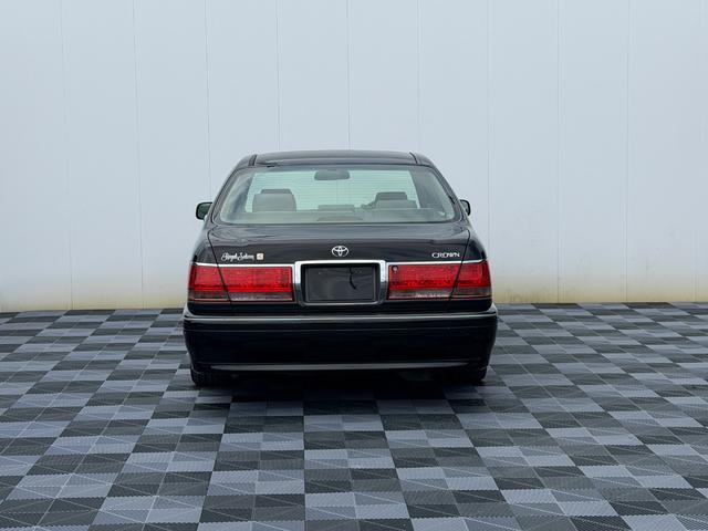 0540491A30260606W00118.jpg