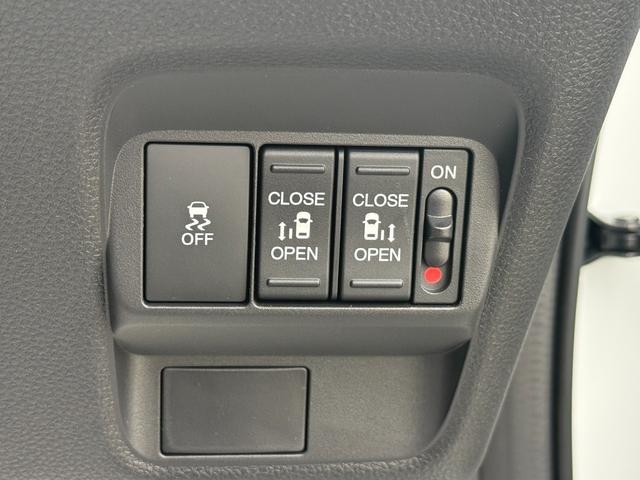 0500064A30261014W00104.jpg