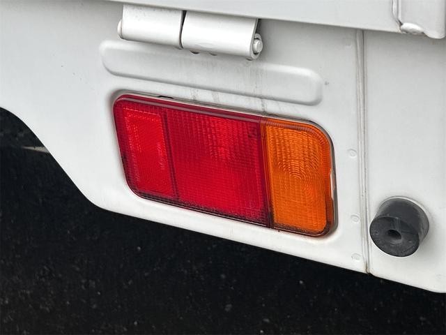0403499A30260929W02911.jpg