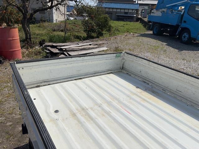 0704726A30260327W00111.jpg