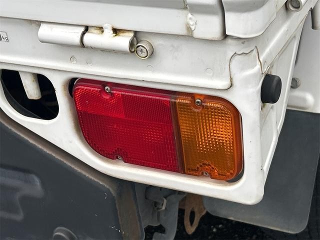 0403499A30260929W01411.jpg