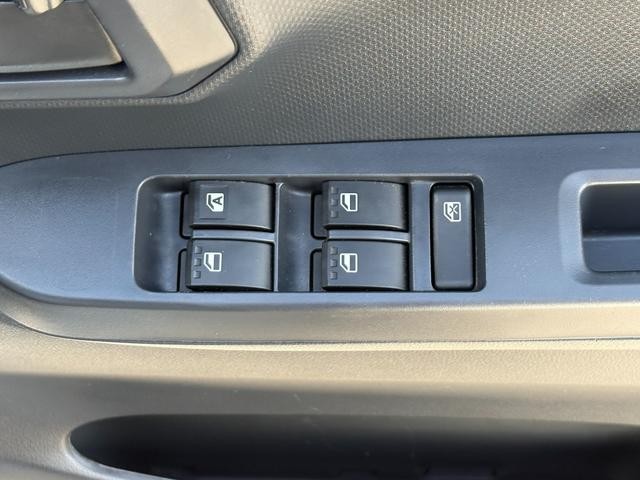 0710025A30261018W01008.jpg