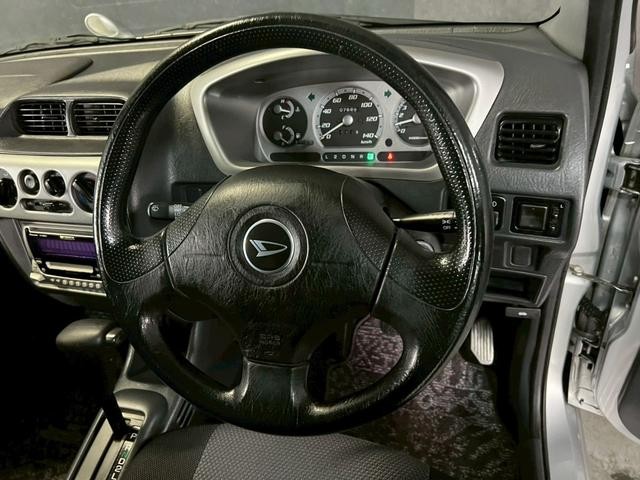 0710163A30260608W00116.jpg