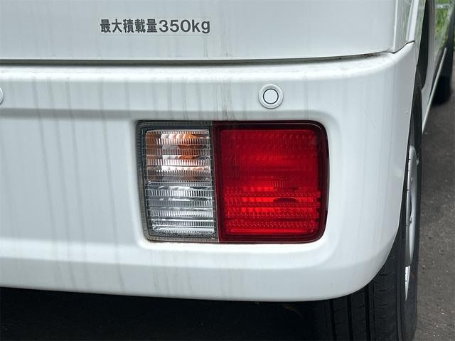 0404544A30260709W00810.jpg
