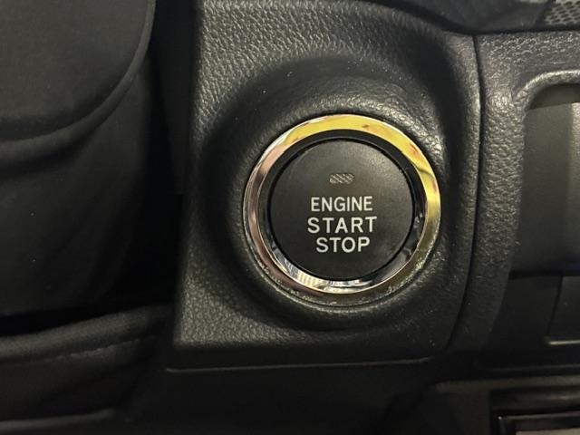 0560069A30261003W00210.jpg