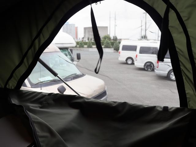 0602460A30260927W00115.jpg