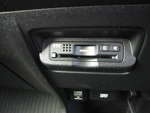 0500692A30260731W00115.jpg