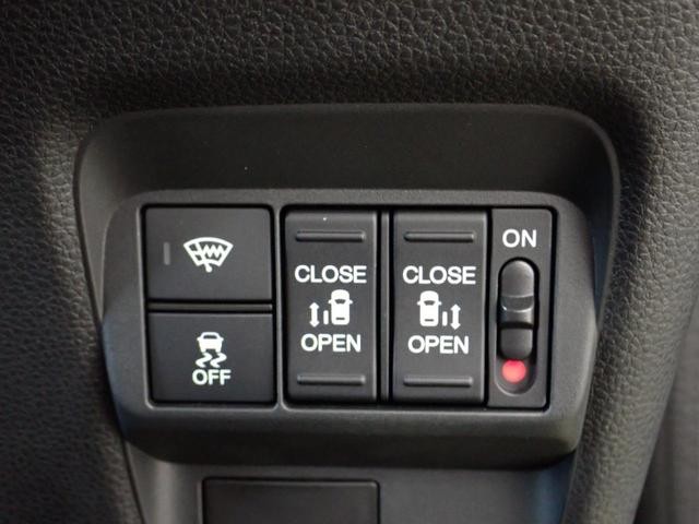0509002A30260731W00118.jpg