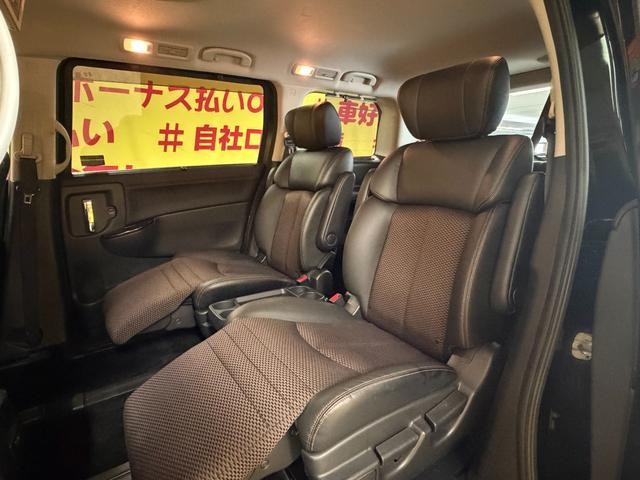 0520259A30260708W00109.jpg