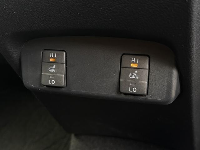 0540595A30260505W00113.jpg