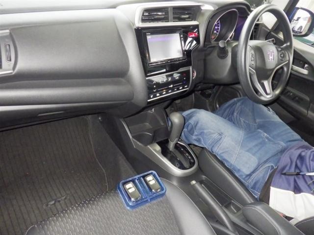 26003081_carP_l_15.jpg