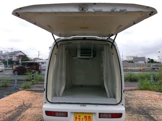 0500952A30260909W00114.jpg