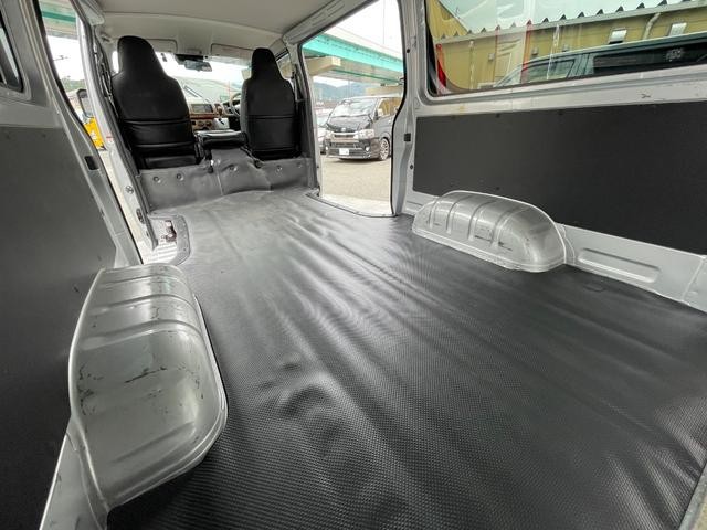 0804731A30261016W00119.jpg