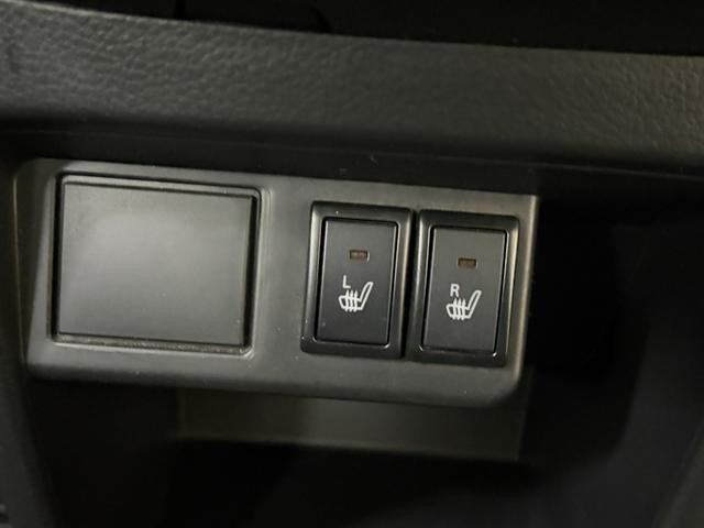 0302498A30260728W01204.jpg