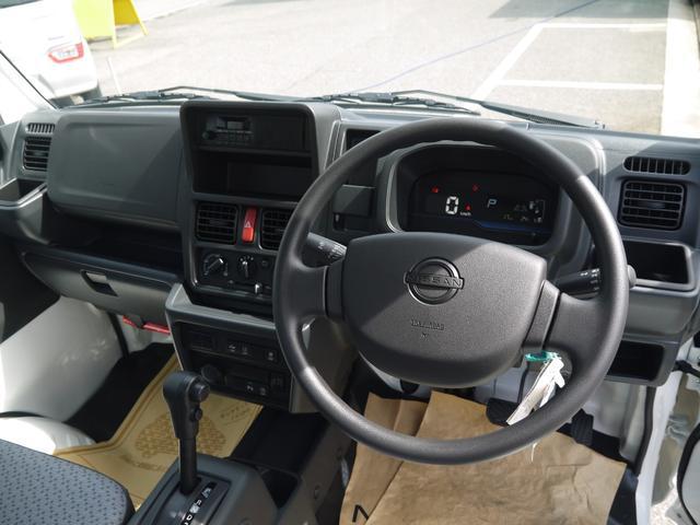 0700285A30260412W00207.jpg