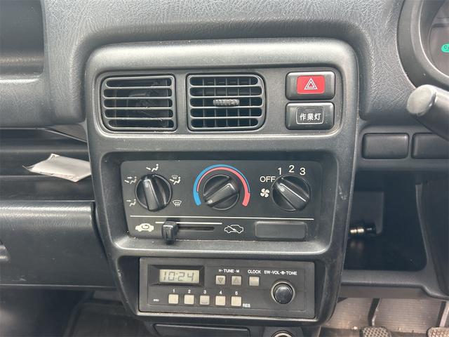 0903516A30260623W00209.jpg