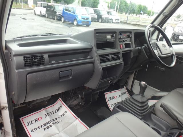 0509025A30260520W00304.jpg