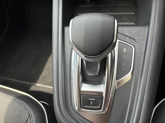 0502582A30260801W00116.jpg