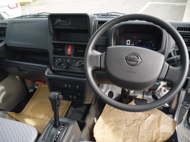 0700285A30260412W00307.jpg