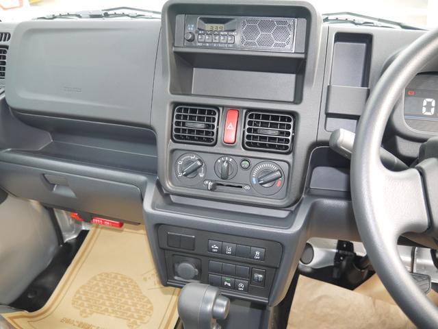 0700285A30260412W00311.jpg