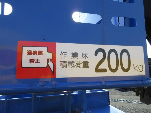 e5c35fa65f184915ccba569a99e735eb.jpg