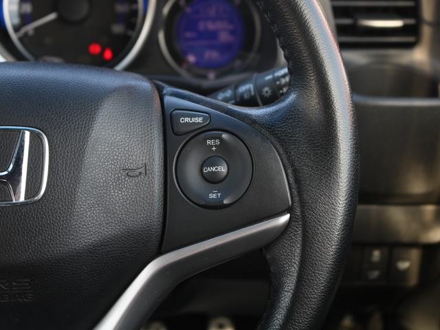 0509625A30261016W00913.jpg