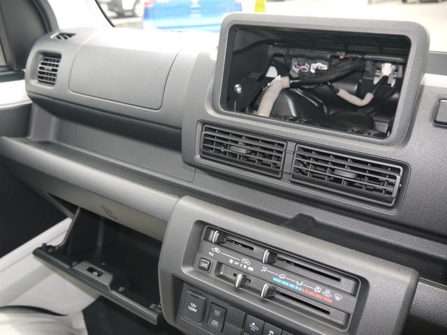 0700285A30260514W00318.jpg